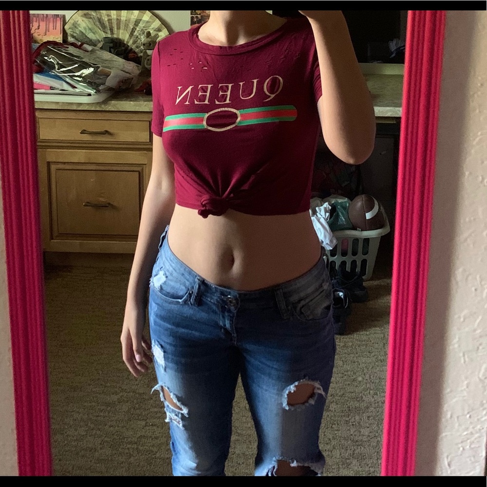 Maroon queen t-shirt
